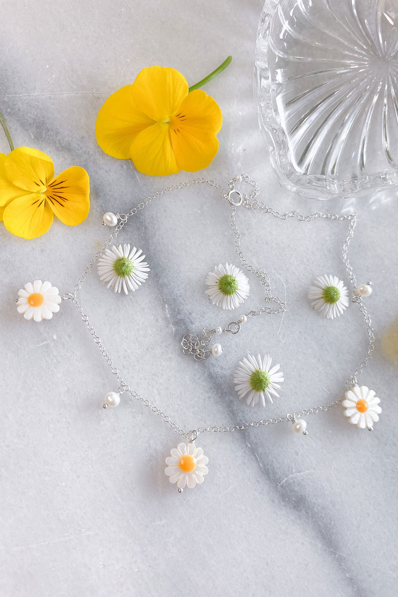 Pearl and Daisy Necklace Sterling Silver
