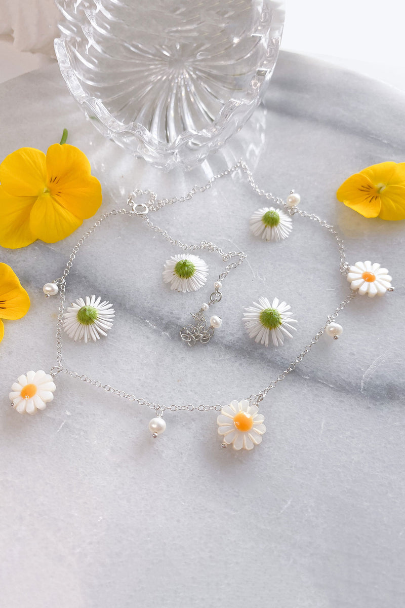 Pearl and Daisy Necklace Sterling Silver